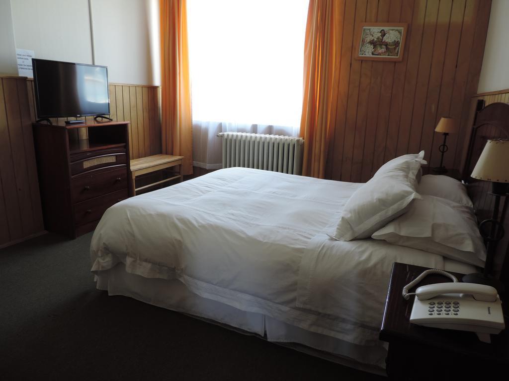 Hostal Oro Fueguino プンタアレナス エクステリア 写真