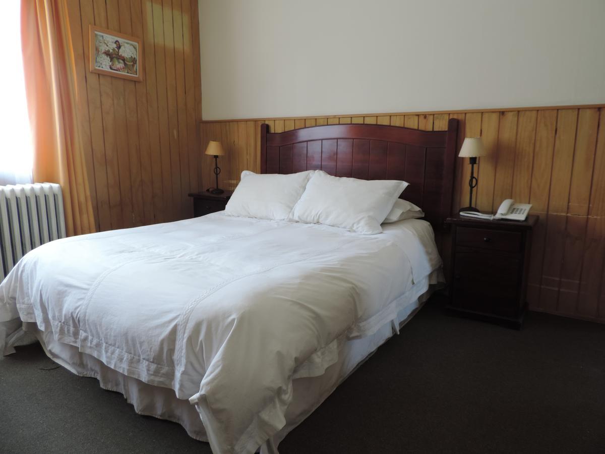 Hostal Oro Fueguino プンタアレナス エクステリア 写真