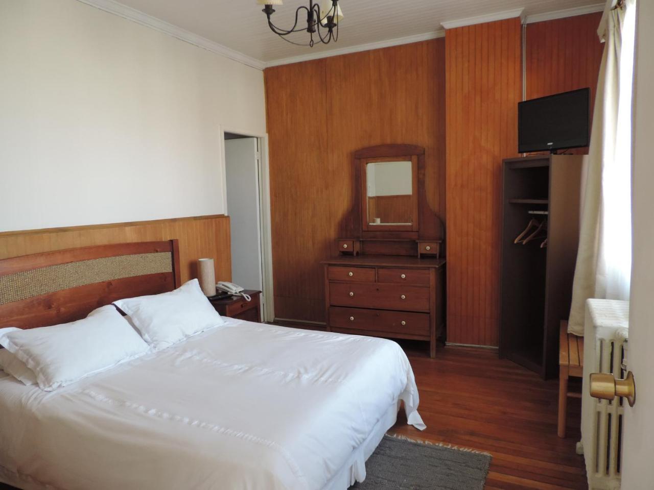 Hostal Oro Fueguino プンタアレナス エクステリア 写真